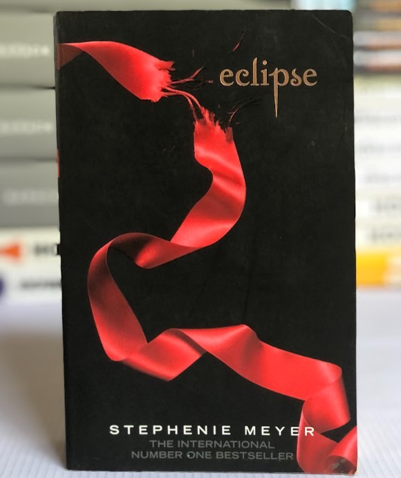 [USED] Eclipse by Stephanie Meyer