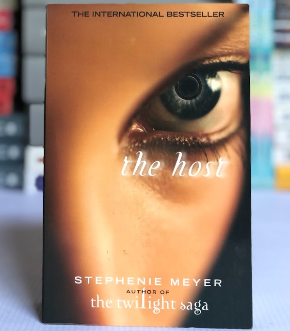 [USED] The Host by Stephanie Meyer