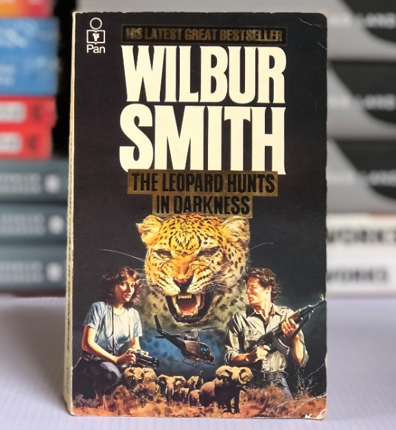 [USED] The Leopard Hunts In Darkness by Wilbur Smith