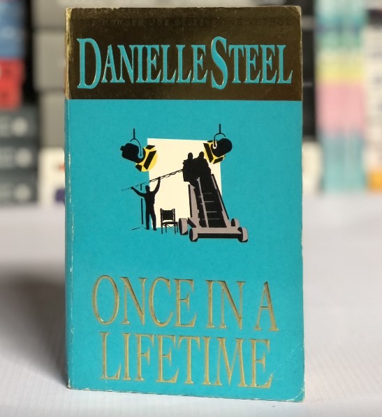 [USED] Once In A Lifetime by Danielle Steel