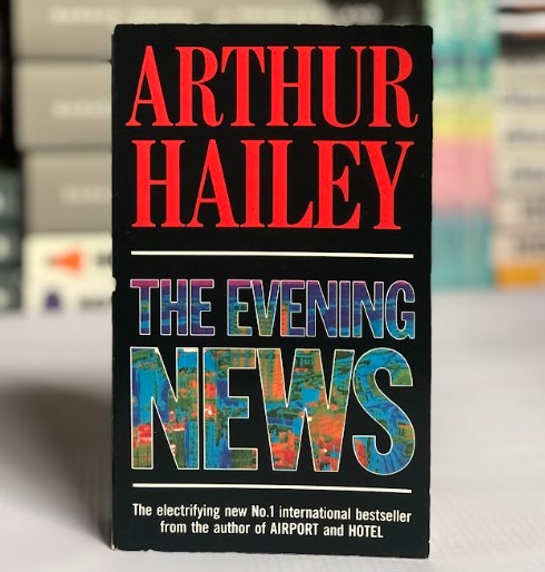 [USED] The Evening News by Arthur Hailey