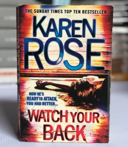 [USED] Watch your back by Karen Rose