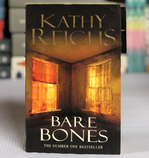 [30276] [USED] Bare Bones by Kathy Reichs