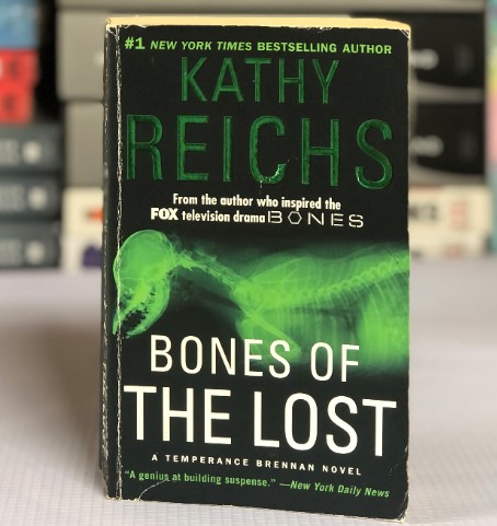 [30279] [USED] Bones of The Lost by Kathy Reichs