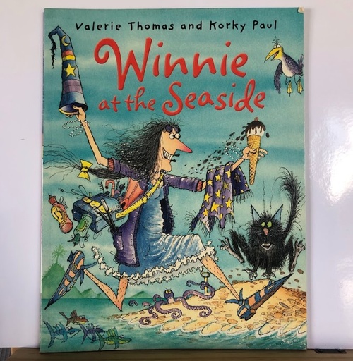 [90166] [USED] Winnie At The Seaside